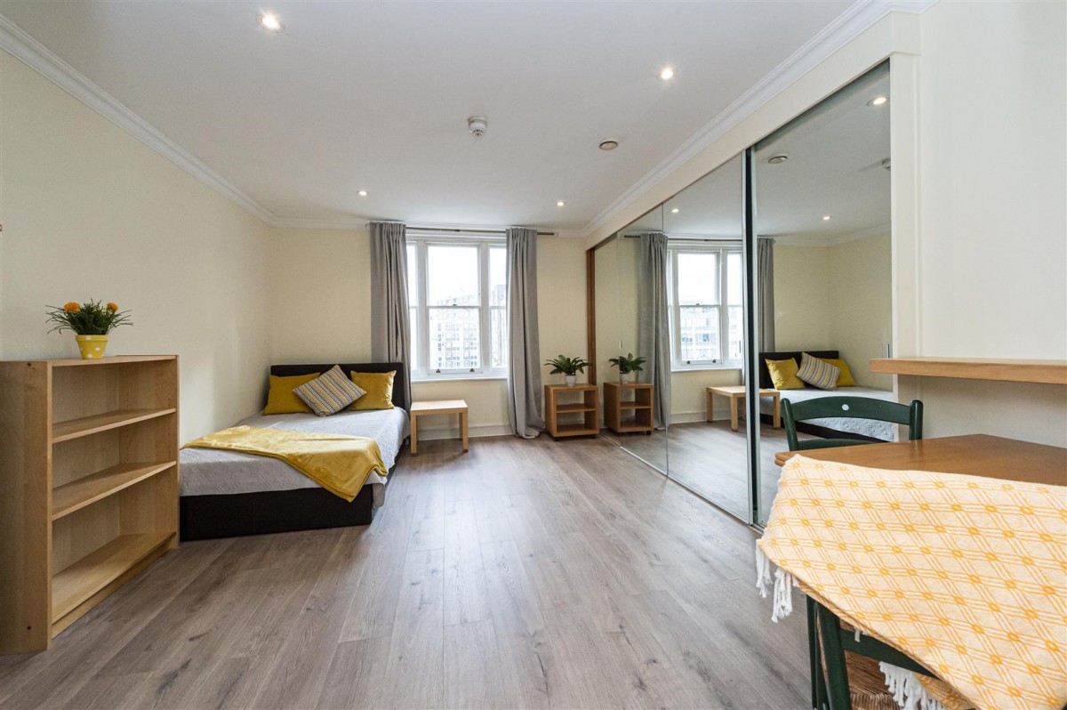 Flat 13, 27 Lancaster Gate, London